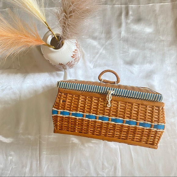 Other - Vintage Woven Brown & Blue Sewing Kit Basket